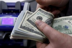 Dolar 3.91 TL'nin altına indi