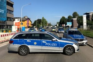 Almanya'da bombalı paket imha edildi