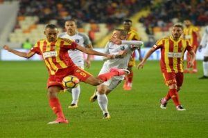 Yeni Malatyaspor'dan C&uuml;neyt &Ccedil;akır'a tepki