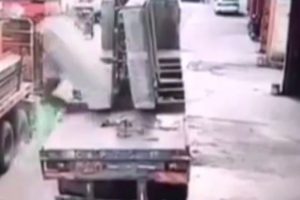 Cam blok iş&ccedil;inin kafasında tuzla buz oldu