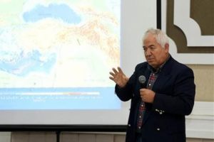 Profes&ouml;rden Marmara i&ccedil;in &uuml;rk&uuml;ten 3 deprem tahmini!