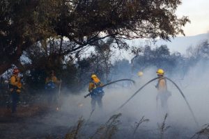 ABD'de korkutan yangın: Binlerce kişi tahliye edildi