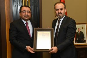 Bursa B&uuml;y&uuml;kşehir Belediye Başkanı Aktaş istedi 'B&uuml;y&uuml;k buluşma ormanı' kuruldu