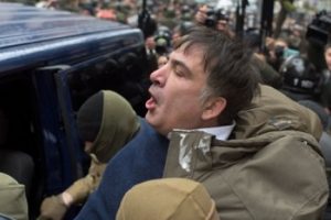 Ukrayna'da gergin bekleyiş: Saakaşvili'ye 24 saat m&uuml;hlet verildi