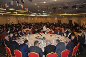AK Parti Bursa İnegöl teşkilatı yemekte buluştu