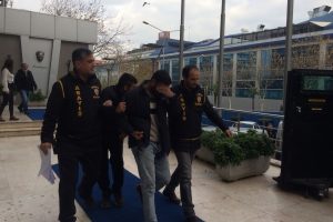 Bursa'da taksiciyi gasp eden suç makineleri adliyeye sevk edildi