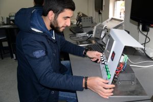 Bursa'da Elektronik Teknolojileri Laboratuvarı çağa ayak uydurdu