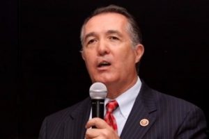 Cumhuriyet&ccedil;i Senat&ouml;r Franks taciz su&ccedil;lamasının ardından istifa ediyor