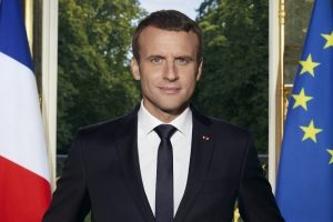Macron'dan 'sakin kalın' &ccedil;ağrısı