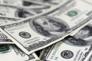 Dolar ve euro sert d&uuml;şt&uuml;!