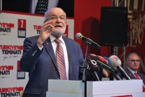 Karamollaoğlu Bursa'da konuştu: "Biz Kud&uuml;s'ten vazge&ccedil;emeyiz"