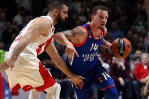 Anadolu Efes deplasmanda farklı kaybetti