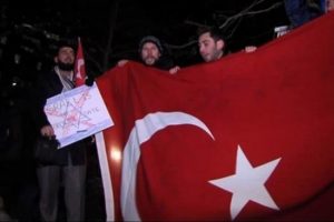 Londra'da T&uuml;rk bayraklı 'Kud&uuml;s' protestosu
