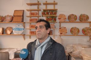 Bursa'da pitbullu gen&ccedil;ler k&uuml;&ccedil;&uuml;k &ccedil;ocuğa hırsızlık yaptırdı