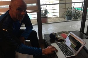 Bursaspor teknik direkt&ouml;r&uuml; Le Guen, "Yılın Fotoğrafları" oylamasına katıldı