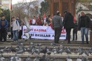 Vatan Partisi Bursa İl Başkanlığı, ABD ve İsrail protesto etti