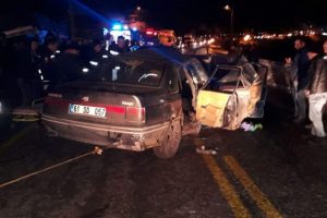 Trabzon'da katliam gibi kaza: 4 &ouml;l&uuml;, 3 yaralı