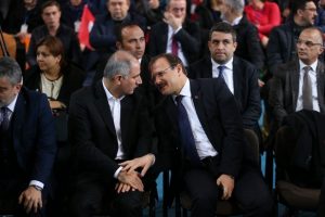 Başbakan Yardımcısı &Ccedil;avuşoğlu Bursa'da Karacabey İl&ccedil;e kongresine katıldı