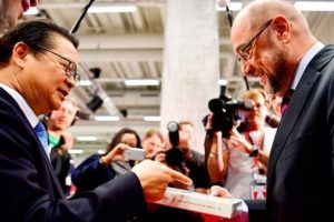 &Ccedil;arşamba &ouml;ncesi SPD'ye y&uuml;klendiler