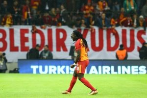 Gomis &ouml;z&uuml;r dilememiş!