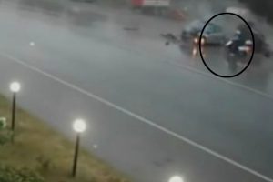 &Ouml;l&uuml;ml&uuml; kazadan kıl payı kurtuldu
