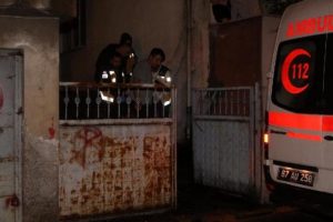 Av t&uuml;feğiyle kendini vurdu