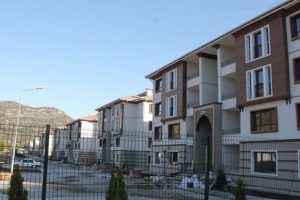 TOKİ, tarihe beton d&ouml;kt&uuml;!