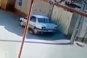 Aracıyla &ccedil;ocuğunu ezdi