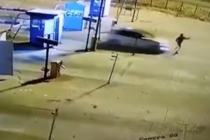 Aceleci yaya metrelerce &ouml;teye u&ccedil;tu