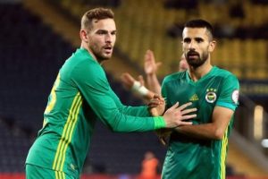 Fenerbah&ccedil;e'de flaş gelişme! Janssen ve Alper...