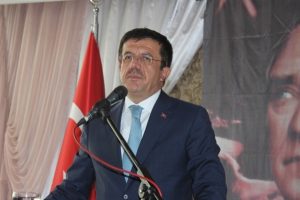 Bakan Zeybekci iki haneli b&uuml;y&uuml;meyi değerlendirdi