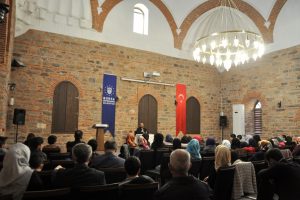 Bursa'da Erguvan-i Sohbetler s&ouml;yleşisi
