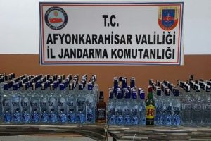 Jandarma 254 şişe ka&ccedil;ak i&ccedil;ki ele ge&ccedil;irdi
