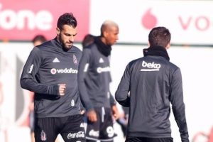 Beşiktaş'ta g&ouml;zler kupaya &ccedil;evrildi