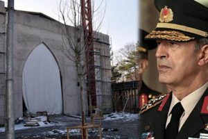 Genelkurmay Başkanı Akar'dan memleketine cami