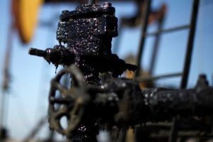 Boru &ccedil;atladı, petrol fiyatları patladı!