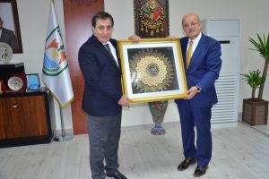 Bursa Valisi K&uuml;&ccedil;&uuml;k'ten İznik &ccedil;inisine destek