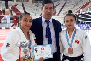 Bursalı judocu Tuğba Zehir T&uuml;rkiye şampiyonu oldu