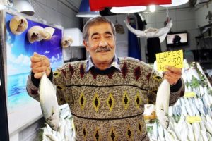 Denizlerin prensi gram altınla yarışıyor