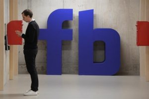 Facebook o &ouml;zelliğini kaldırdı!