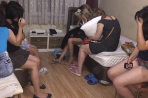 Polis otel ve iş yerlerini bastı! Tek tek yakalandılar