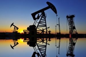OPEC'in petrol &uuml;retimi kasımda azaldı