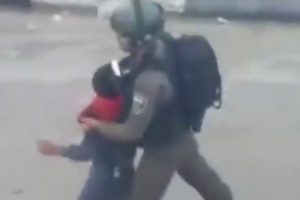 İsrailli askerler, Filistinli &ccedil;ocukları g&ouml;zaltına aldı