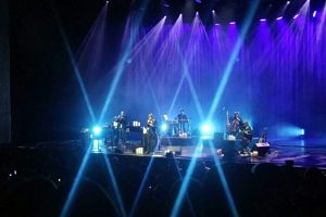 İstanbul'da Carla Bruni r&uuml;zgarı
