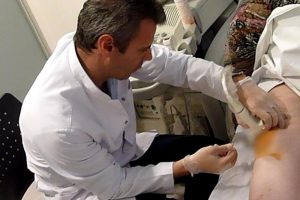Diz kire&ccedil;lenmesinde 'PRP' mi 'k&ouml;k h&uuml;cre tedavisi' mi?