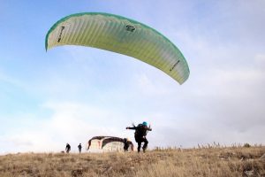 Olmaz denileni başardılar, yama&ccedil; paraş&uuml;t&uuml; yaptılar
