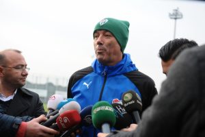 Bursaspor Teknik Direkt&ouml;r&uuml; Le Guen'den Trabzonspor yorumu