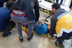 Elektrik akımına kapılan &ouml;ğrenciler &ouml;l&uuml;mden d&ouml;nd&uuml;