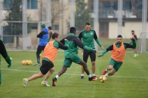 Bursaspor, Trabzonspor ma&ccedil;ı hazırlıklarını s&uuml;rd&uuml;rd&uuml;