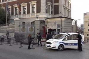 Almanya Başkonsolosluğu'na gelen paket polisi alarma ge&ccedil;irdi